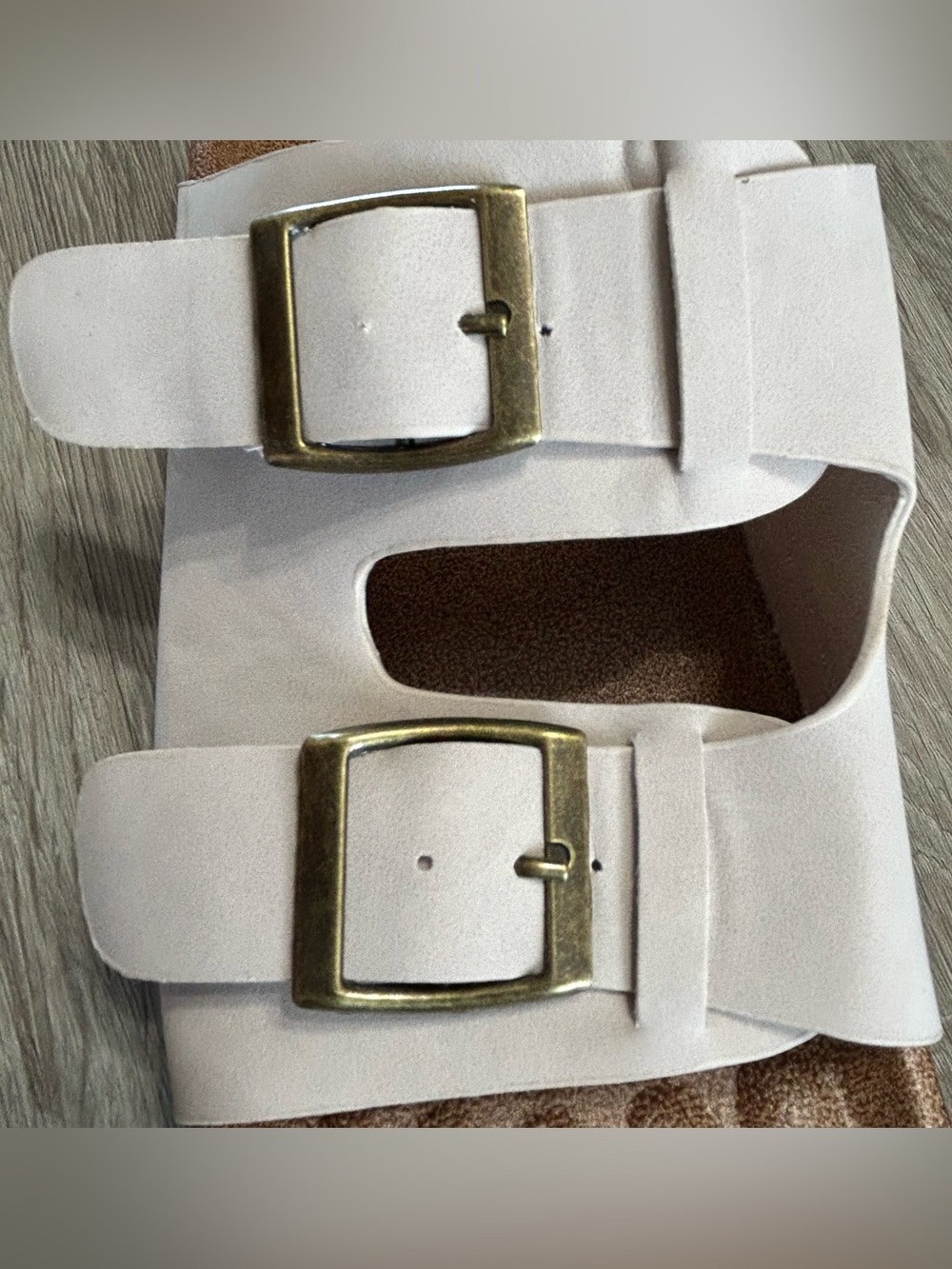 ❤️5 FOR $25❤️ Beige Double Buckle Slide Sandals Contoured Footbed Size 8.5 NWT - Picture 2 of 7